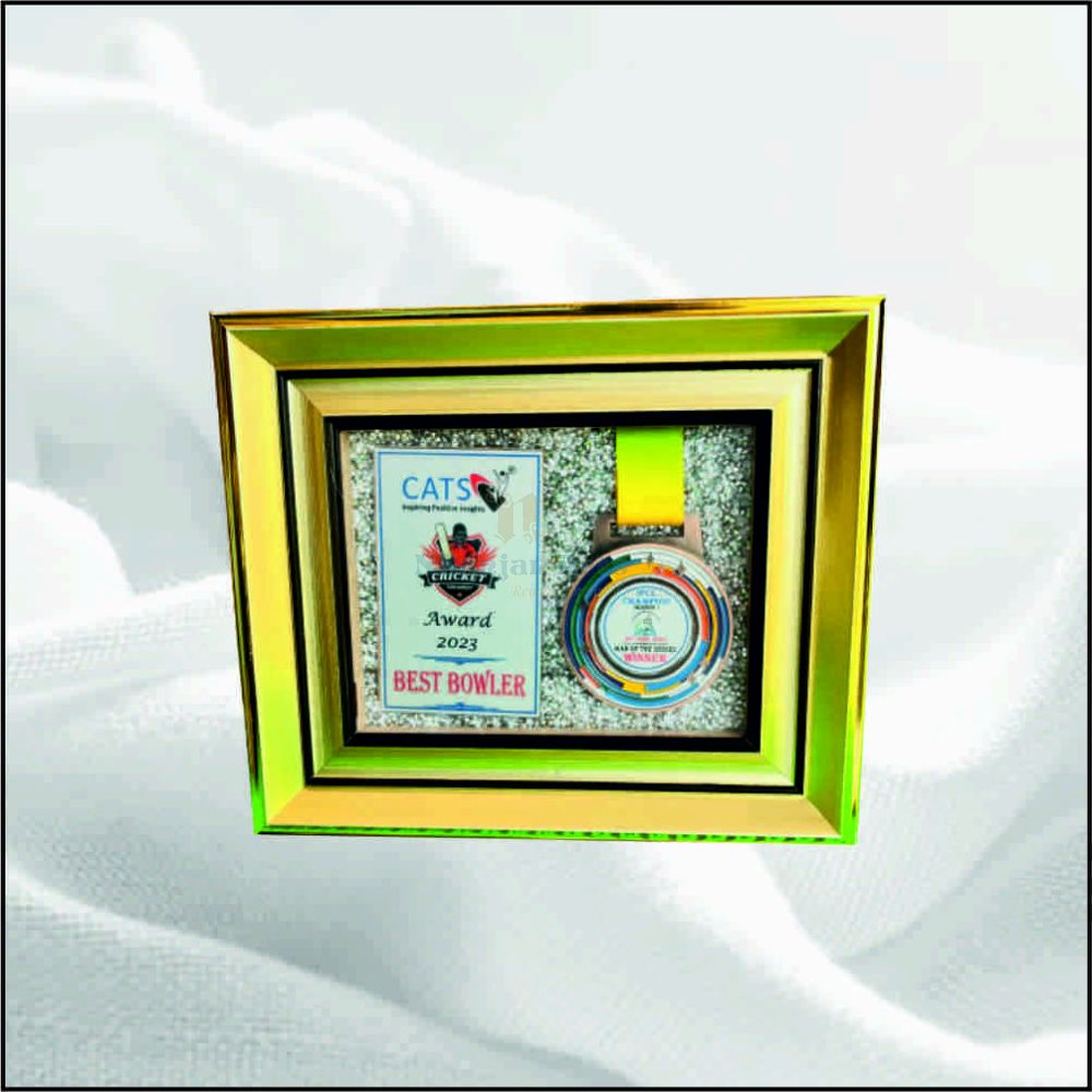 NA 91558 JP027 MEDAL GOLD