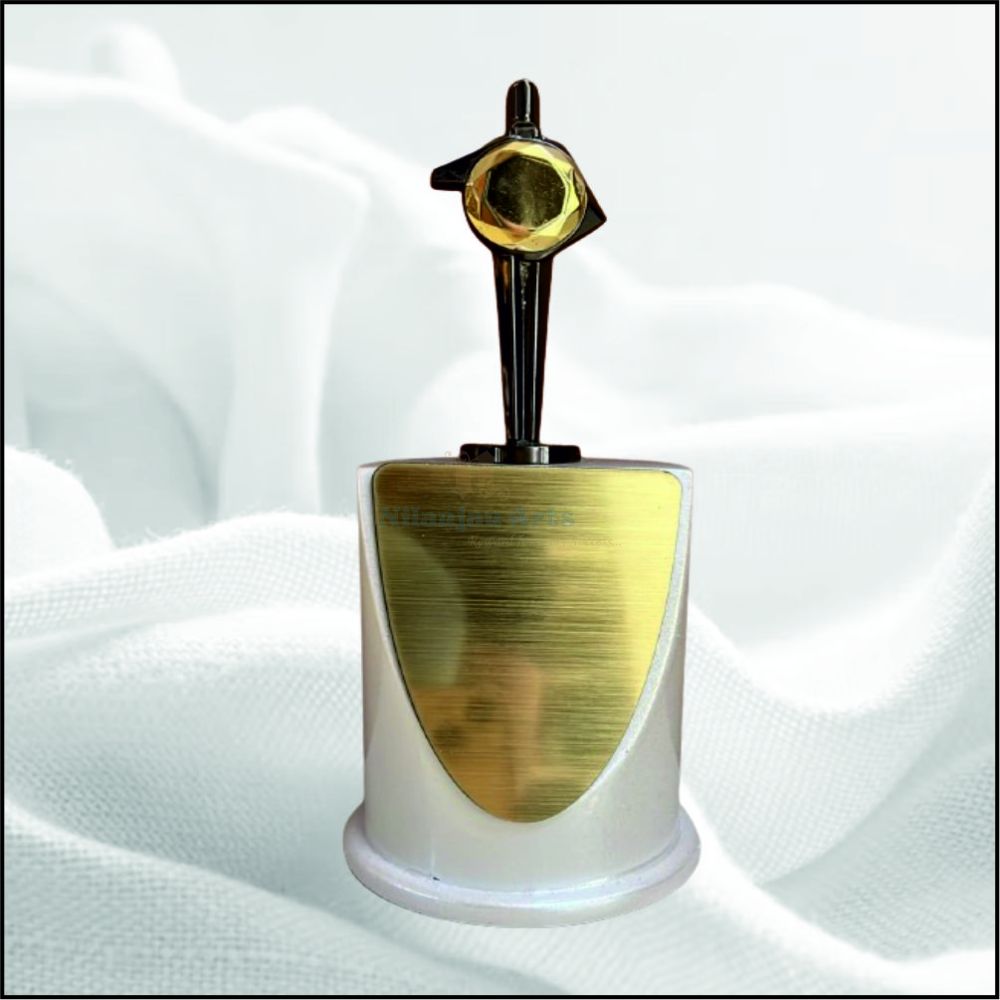 4395 MAN WITH DIAMOND